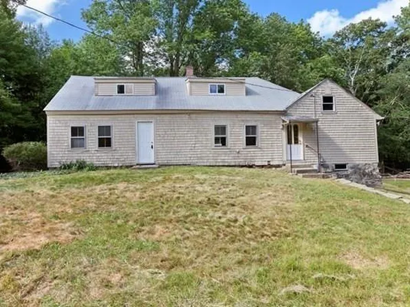 1525 Hill Rd, Pascoag, RI 02859