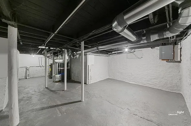 742 E Downer Pl — Photo 15