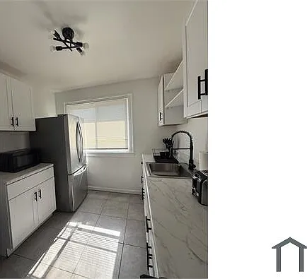 11325 Littlefield St — Photo 6