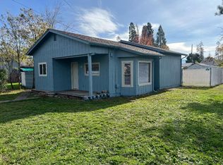 1215 SW Isham St, Grants Pass, OR 97526
