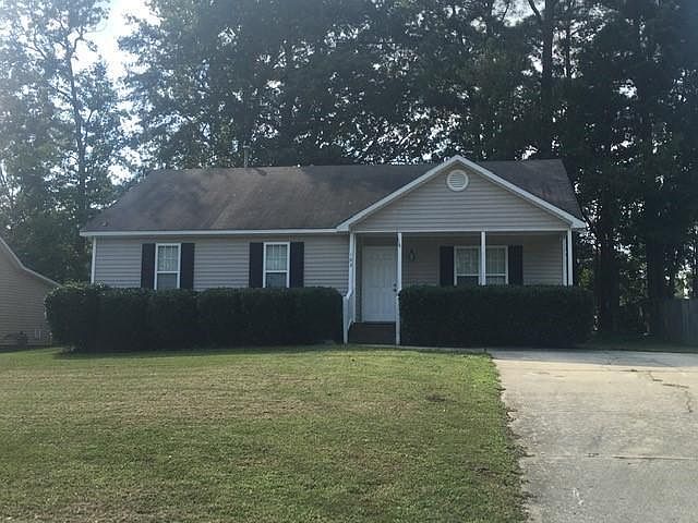 1st image of 102 Gracie Ln