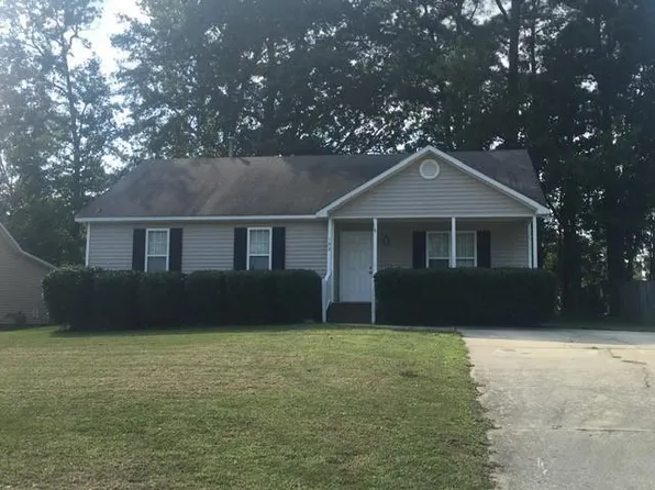 102 Gracie Ln, Clayton, NC 27520