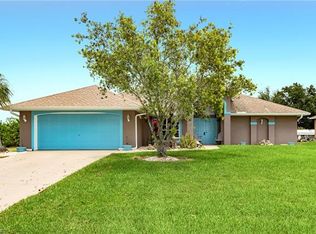 1045 NE 2nd Ter, Cape Coral, FL 33909