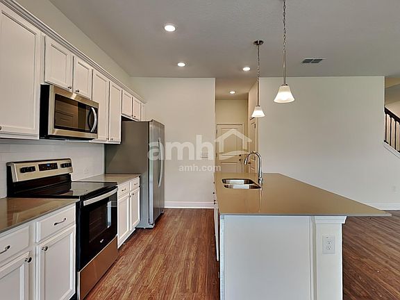 3rd image of 20331 Calla Lily Dr