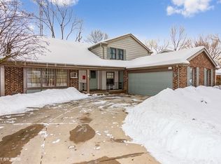 355 E Carpenter Dr, Palatine, IL 60067