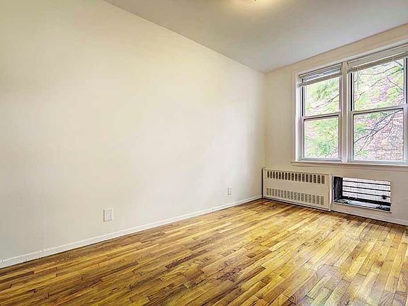 3rd image of 270 W 25th St APT 4D