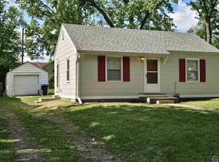 105 SW Hillside Dr, Topeka, KS 66611