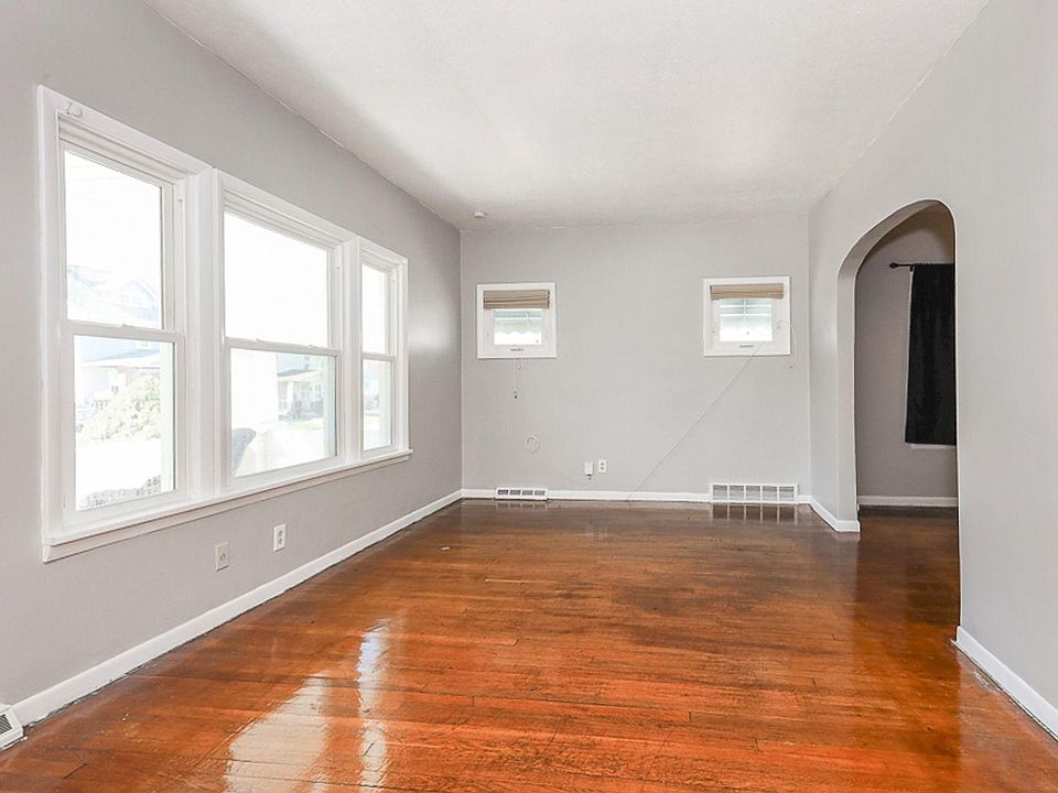 20771 Naumann Ave Euclid, Oh. 44123 Apartments Euclid, OH Zillow