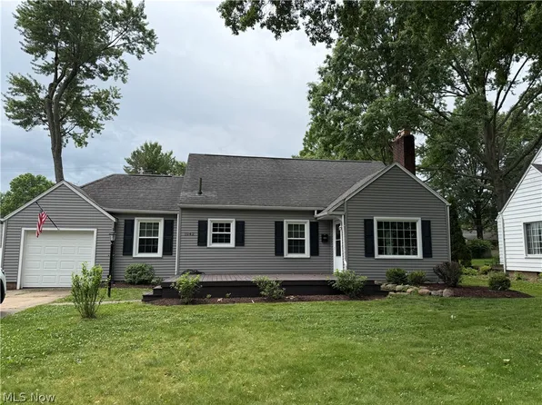 1042 Kingsway St, Alliance, OH 44601