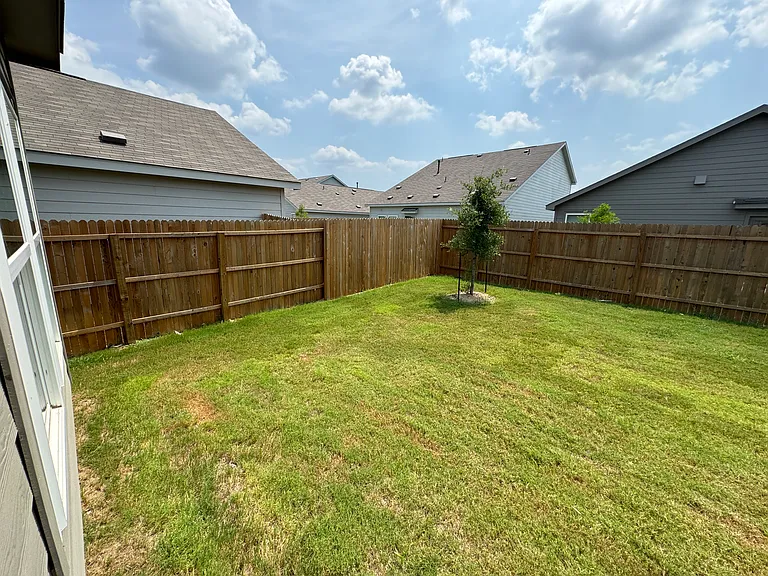 Barbarosa Rd — Photo 16