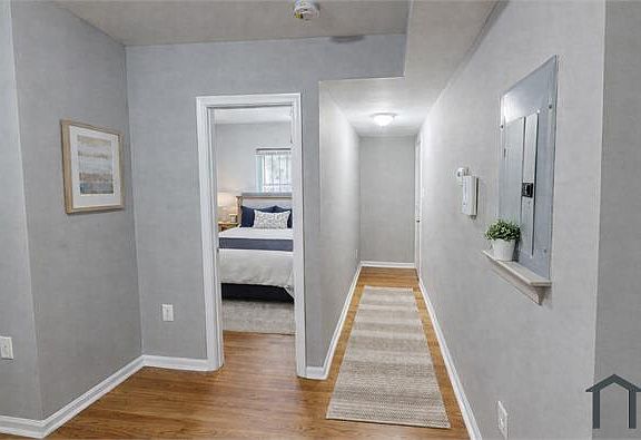 2nd image of 541 Newcomb St SE #2