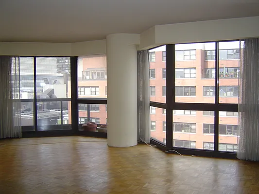 Sold by Royal Operation System | media 3