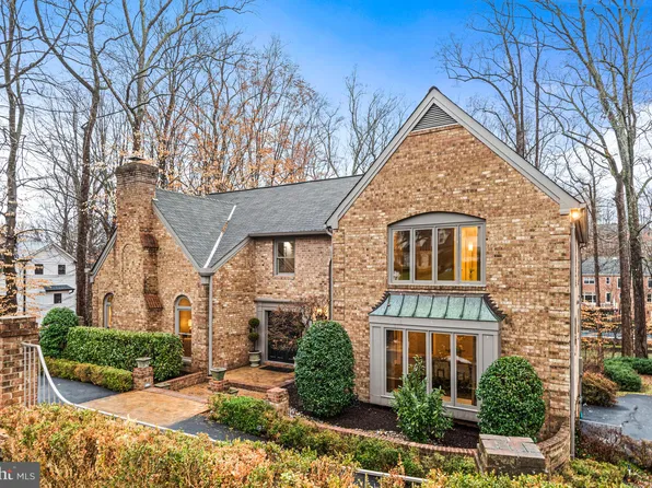 7008 Green Oak Dr, Mc Lean, VA 22101