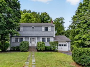5 Robert Sproul Rd, Medfield, MA 02052