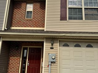 2037 Clinton Ave, Chambersburg, PA