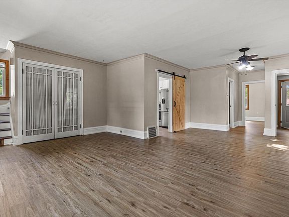 4th image of 320 N Fourth STREET