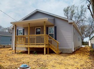 109 S Vermont St, Green Ridge, MO 65332