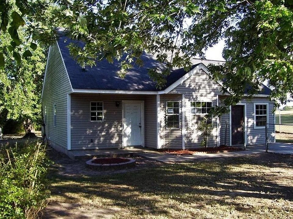 2nd image of 808 N 12th St