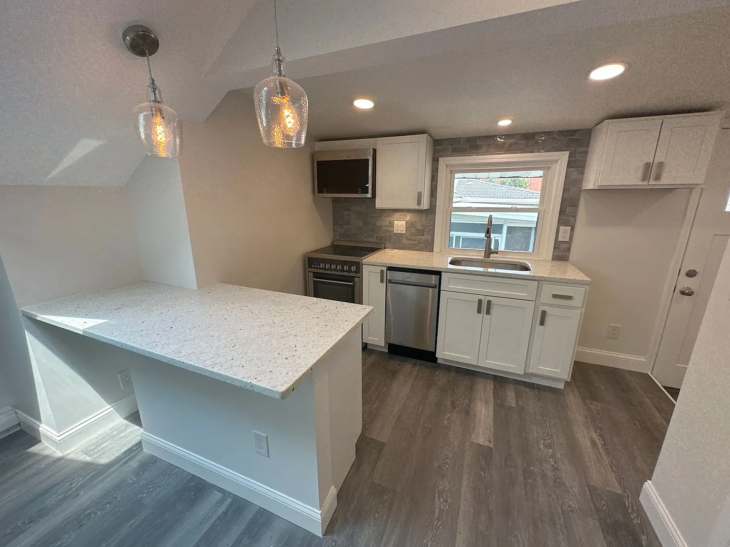 Highland St 1177-1177.5 ONYX — Photo 4