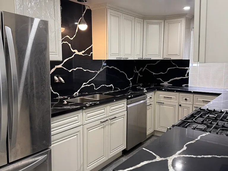 807 N Alfred St #2 — Photo 12