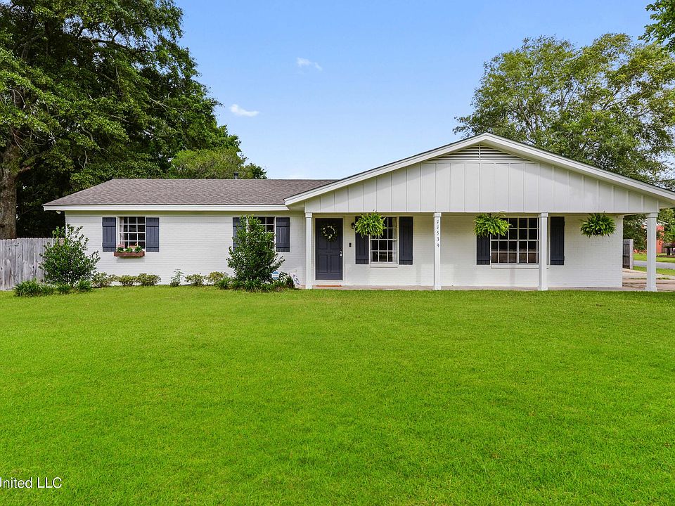 1st image of 11539 Pine Dr