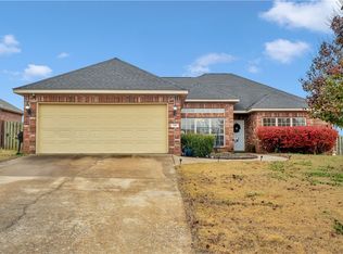 330 Halleck Coach Rd, Centerton, AR 72719