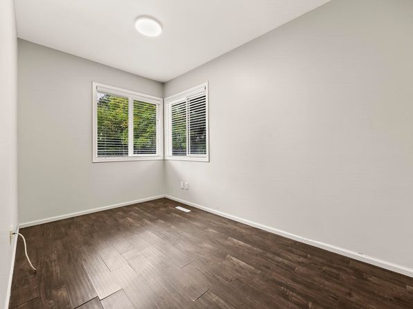 3 bedroom rental in Surrey — photo 14
