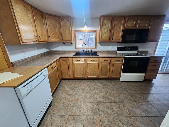 4th image of 305 W ROBERTS STREET