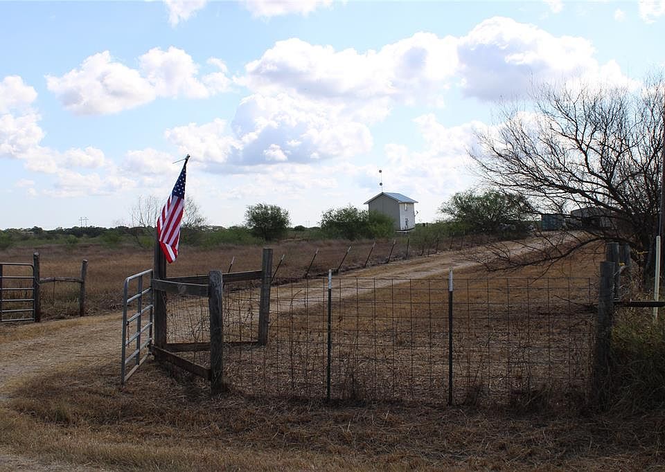 295 Lassman Rd, Goliad, TX 77963 MLS 67076427 Zillow