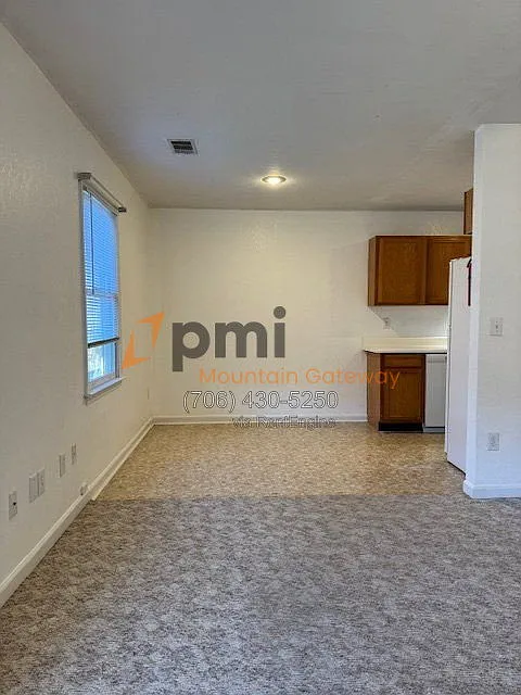 2 bed, 1.5 bath, 829 sqft, $975 — Photo 3