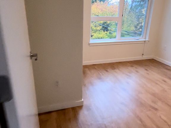 3rd image of 2249 NE 46th St Unit 205