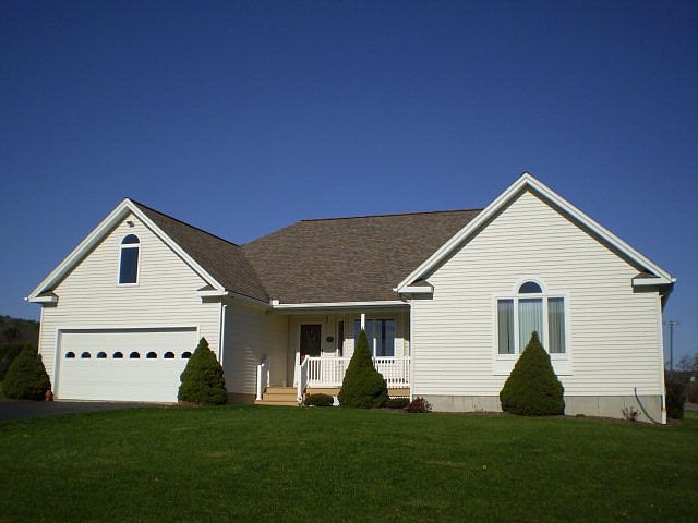 1st image of 6 Heritage Ln