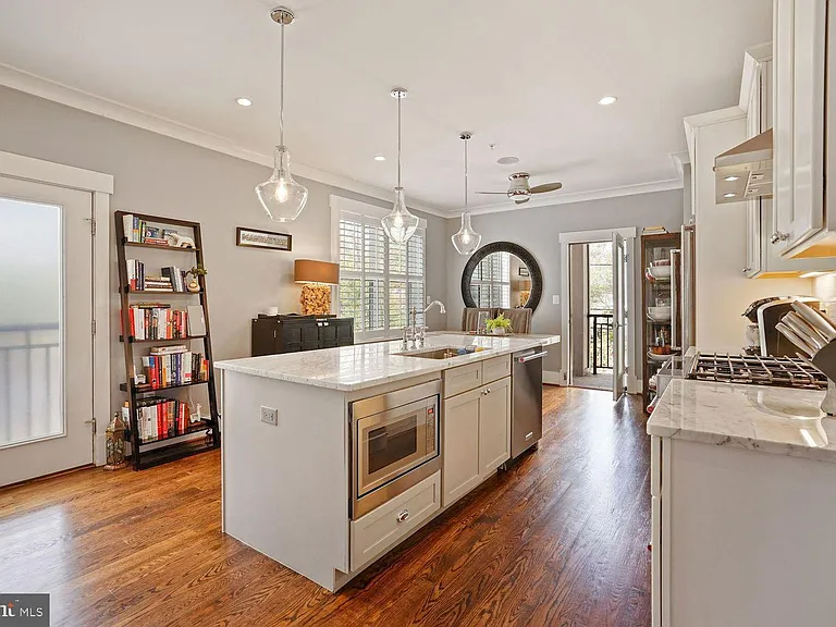 509 Franklin St NE #1 — Photo 14