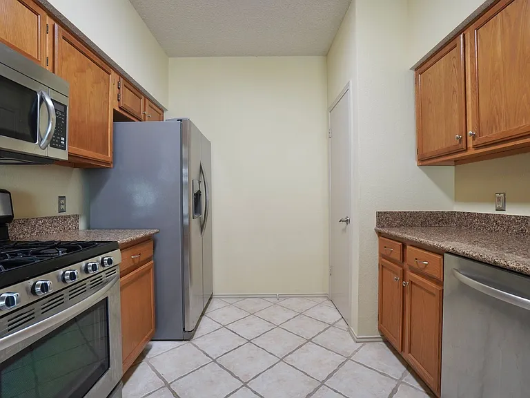 14009 Conner Downs Dr — Photo 10