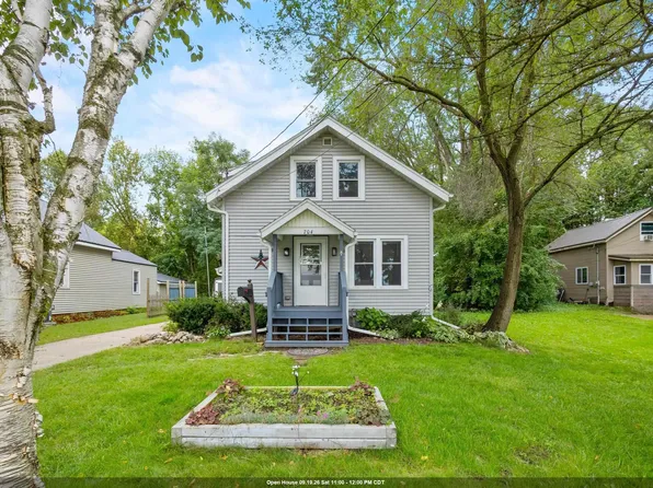 704 E Center St, Shawano, WI 54166