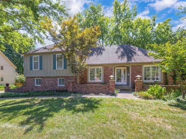 4807 W 83rd St, Prairie Village, KS 66208
