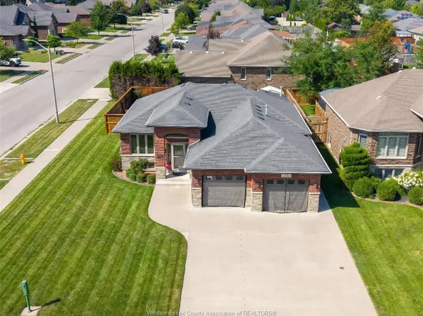 35 Marshwoods Blvd, Kingsville, ON N9Y 0A7