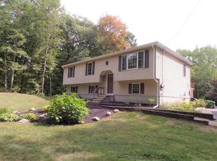 3 Dogwood Rd S, Hubbardston, MA 01452