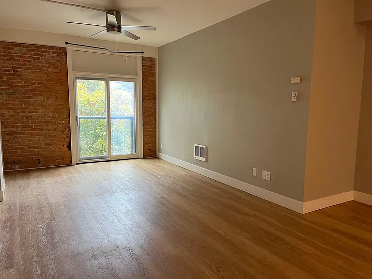 221 W Riverside Ave #3 — Photo 3