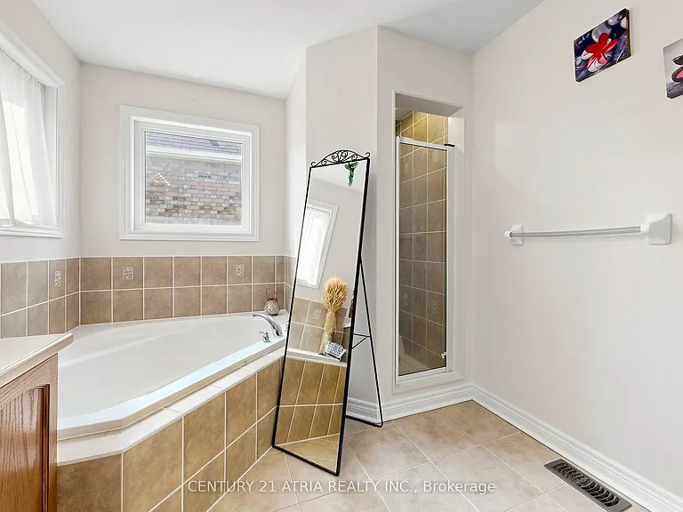 15 Paulgrave Ave — Photo 18
