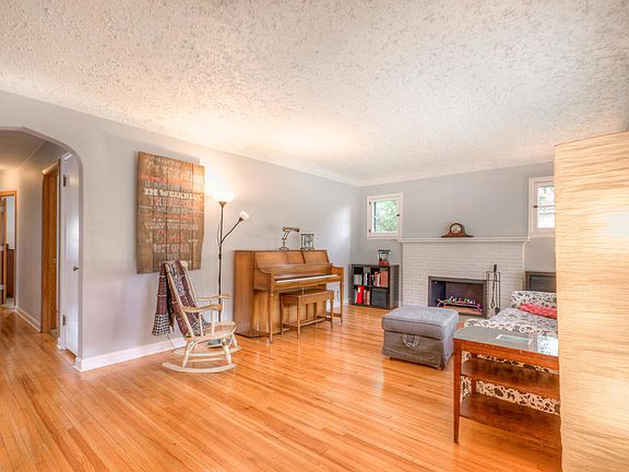 2nd image of 2914 Morgan Ave N