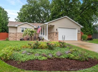 409 Sanders Ct, Yorkville, IL 60560