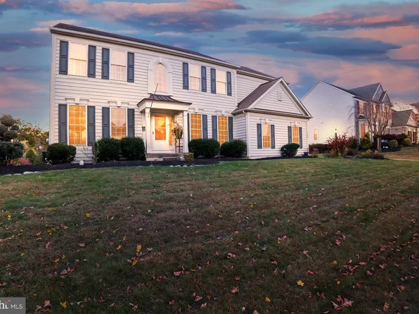 1780 Applewood Dr, Orefield, PA 18069