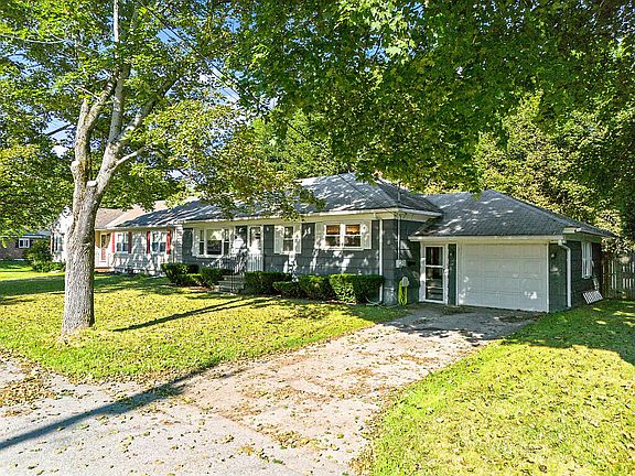 2nd image of 28 Arkwright Avenue