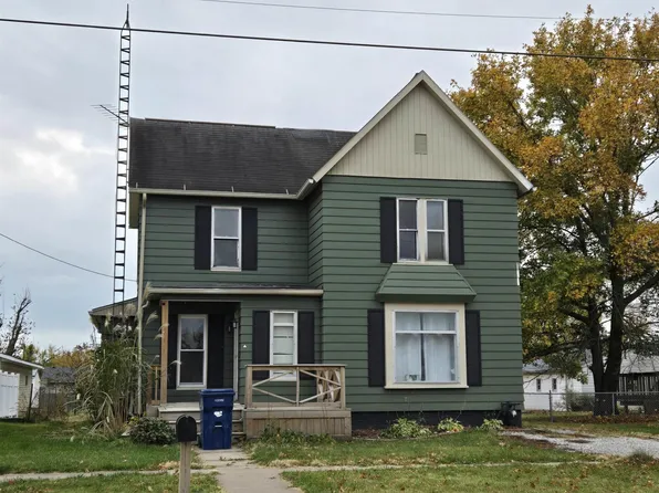 207 W Main St, La Harpe, IL 61450