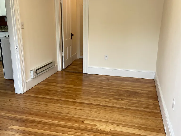 2 Academy Ave #2 — Photo 3