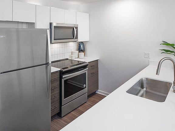 Griffis South Waterfront RENO Model Kitchen 2
