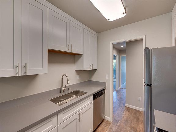 4th image of 51 Murdell Ln #48