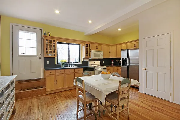 Sold by Corcoran | media 3