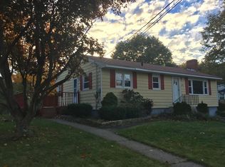 15 Crestlan Cir, Worcester, MA 01604